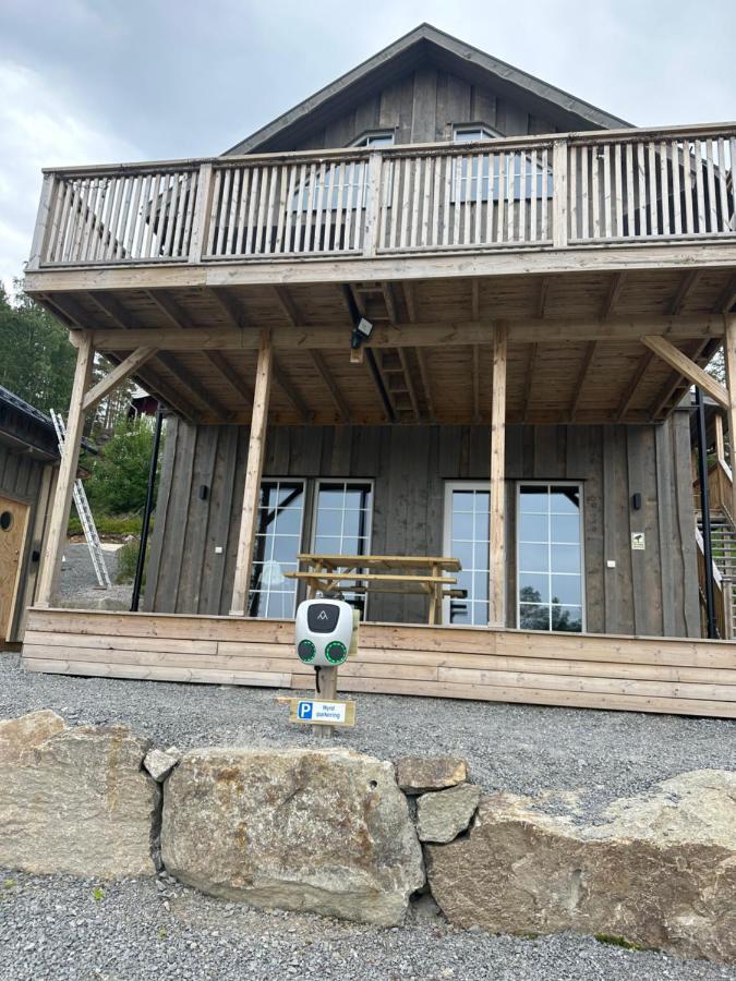 Modern Stuga Med Ski Lodge Kaensla ยาร์ฟโซ ภายนอก รูปภาพ